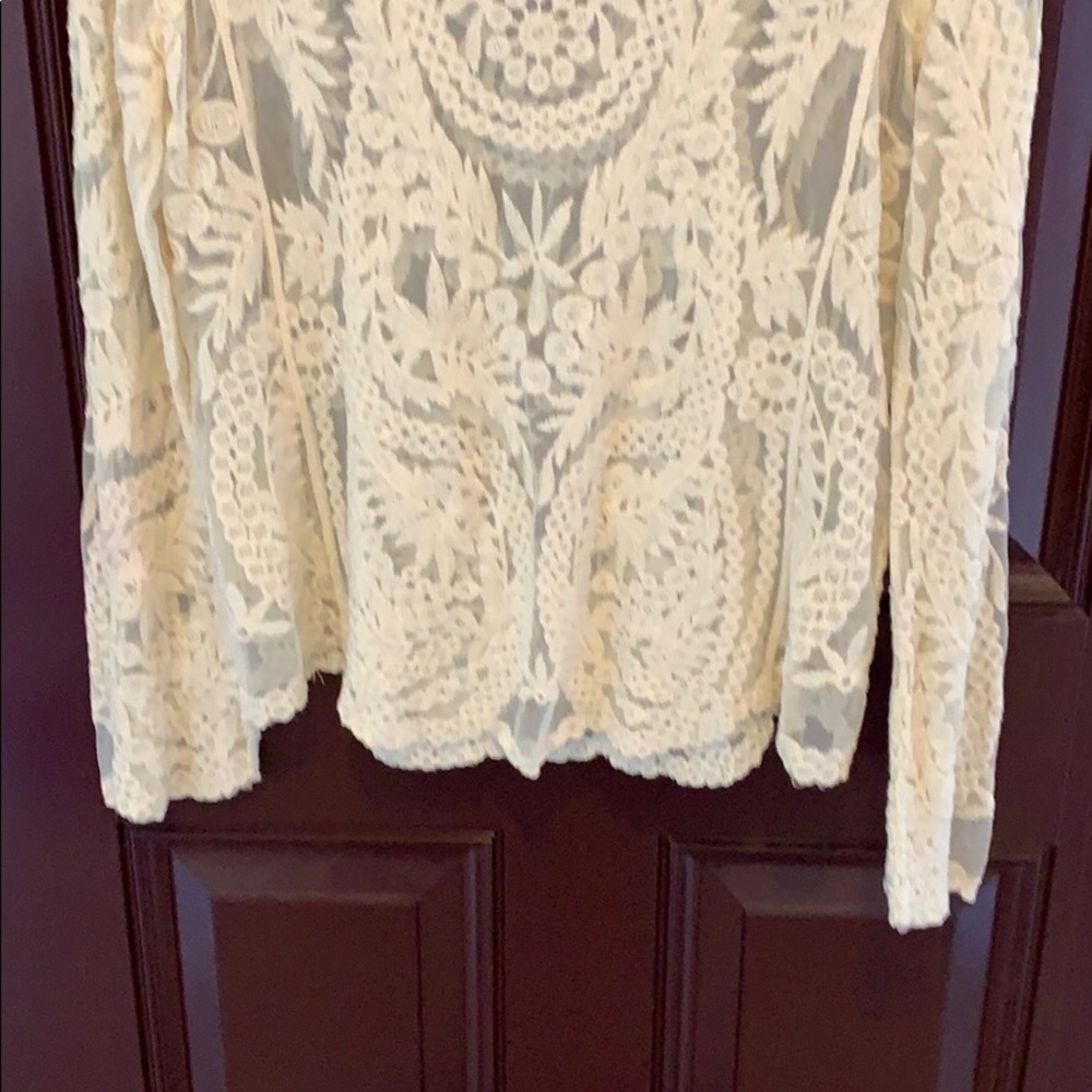 Lace top - Picture 3 of 7